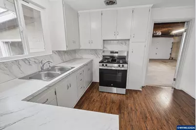 545 SE Goodnight Av, Corvallis, OR 97333 - Photo 9