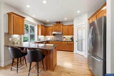 2454 Egret Av SE, Salem, OR 97306 - Photo 5
