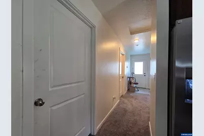 205 Sherman St SE, Albany, OR 97321 - Photo 9