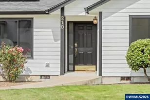 210 SE Ironwood Ave, Dallas, OR 97338 - Photo 3