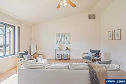 210 SE Ironwood Av, Dallas, OR 97338 - Photo 5