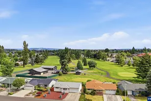 2049 W Hayes St, Woodburn, OR 97071 - Photo 25