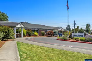 2049 W Hayes St, Woodburn, OR 97071 - Photo 29