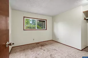 115 Grant St, Silverton, OR 97381 - Photo 21