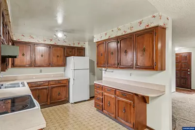 115 Grant St, Silverton, OR 97381 - Photo 17