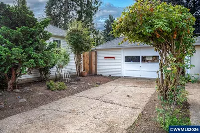 3040 D St NE, Salem, OR 97301 - Photo 9