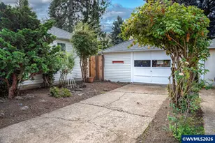 3040 D St NE, Salem, OR 97301 - Photo 9