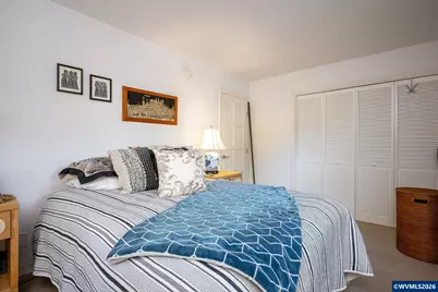 2021 SW Main #32 St, Portland, OR 97205 - Photo 21