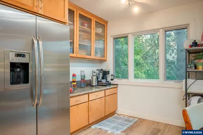 2021 SW Main #32 St, Portland, OR 97205 - Photo 11