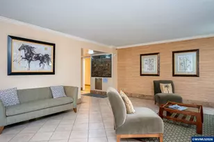 2021 SW Main St, Portland, OR 97205 - Photo 33