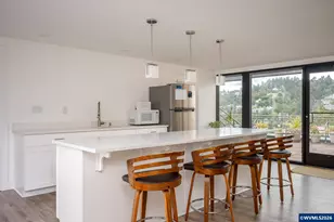 2021 SW Main St, Portland, OR 97205 - Photo 31