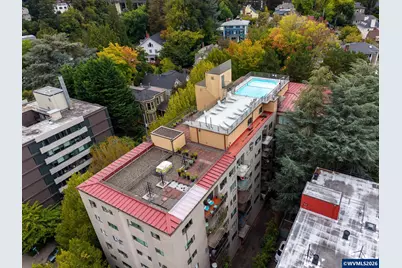2021 SW Main #32 St, Portland, OR 97205 - Photo 45