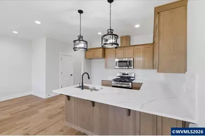 595-597 NE Evergreen Av, Dallas, OR 97338 - Photo 9