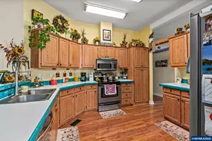 3419 Lake Vanessa Cir NW, Salem, OR 97304 - Photo 7