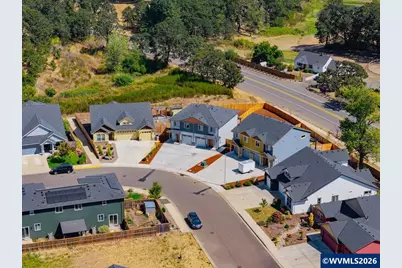 602-608 NE Kerns Dr, Dallas, OR 97338 - Photo 43