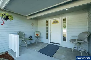 1049 29th Ave, Sweet Home, OR 97386 - Photo 3
