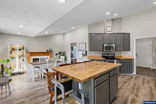 1498 Rushmore Ave N, Keizer, OR 97303 - Photo 13