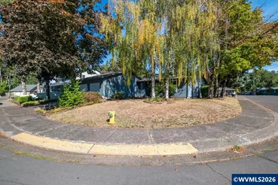 435 Angelee Ct, Lebanon, OR 97355 - Photo 3