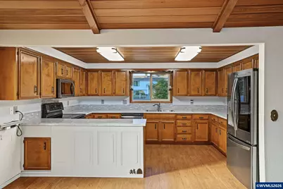 1012 Leona Ln S, Salem, OR 97302 - Photo 9