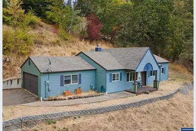 1396 SE Laurel Ct, Roseburg, OR 97470 - Photo 1