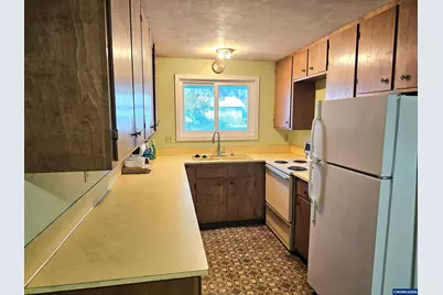 1090 Sharon Lp SE, Salem, OR 97306 - Photo 9