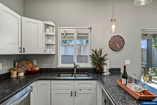 1004 36th Ave SW, Albany, OR 97321 - Photo 17