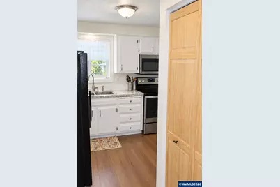 4527 Garden Ct SE, Salem, OR 97317 - Photo 13