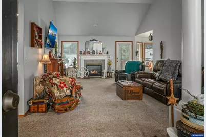 733 Sitka Deer Ct NW, Salem, OR 97304 - Photo 5