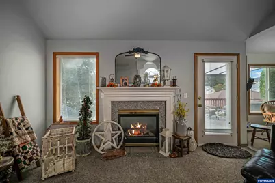 733 Sitka Deer Ct NW, Salem, OR 97304 - Photo 9