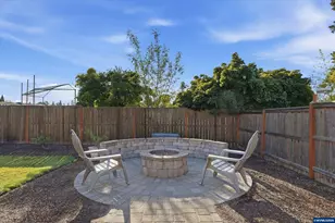 329 S 7th St, Carlton, OR 97111 - Photo 31