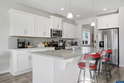 329 S 7th St, Carlton, OR 97111 - Photo 13