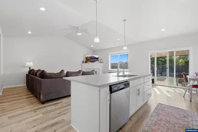 329 S 7th St, Carlton, OR 97111 - Photo 15