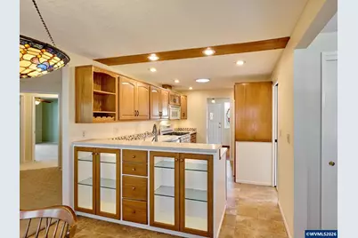 2015 Camellia Wy, Woodburn, OR 97071 - Photo 11