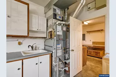 2015 Camellia Wy, Woodburn, OR 97071 - Photo 27
