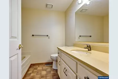 2015 Camellia Wy, Woodburn, OR 97071 - Photo 21