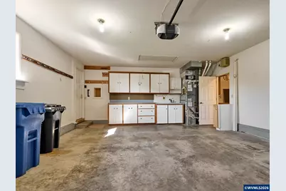 2015 Camellia Wy, Woodburn, OR 97071 - Photo 25