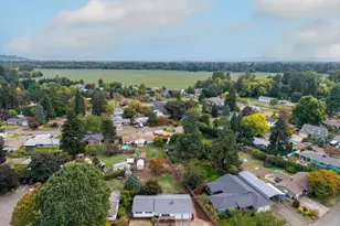 1221 Cloverdale Dr NE, Albany, OR 97321 - Photo 13