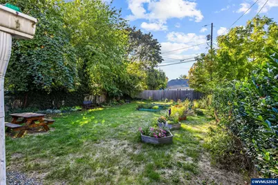 955 17th St NE, Salem, OR 97301 - Photo 27
