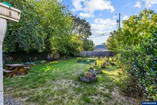955 17th St NE, Salem, OR 97301 - Photo 27