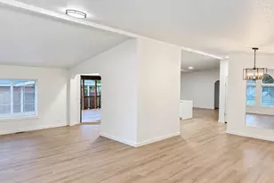 9312 N Polk Ave, Portland, OR 97203 - Photo 41