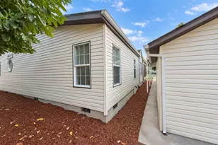 9312 N Polk Ave, Portland, OR 97203 - Photo 7