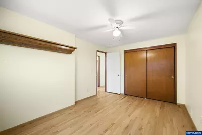 540 W Clackamas Cir, Woodburn, OR 97071 - Photo 17