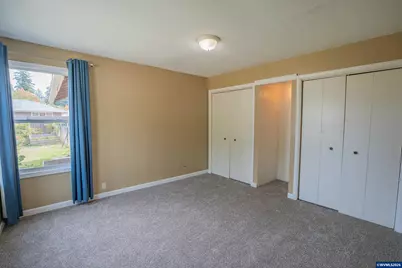 835 7th Av, Sweet Home, OR 97361 - Photo 5
