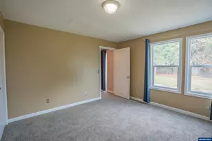 835 7th Ave, Sweet Home, OR 97361 - Photo 11