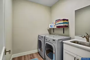 1448 Broadway Av N, Monmouth, OR 97361 - Photo 25