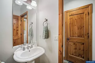 57414 Sun Eagle Ln, Sunriver, OR 97707 - Photo 21