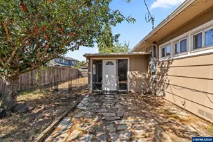 2250 Devos St, Eugene, OR 97402 - Photo 29
