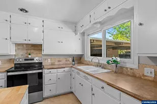 2250 Devos St, Eugene, OR 97402 - Photo 15