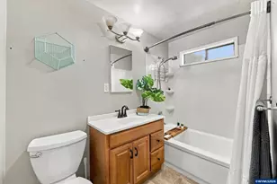 940 Columbia St NE, Salem, OR 97301 - Photo 21