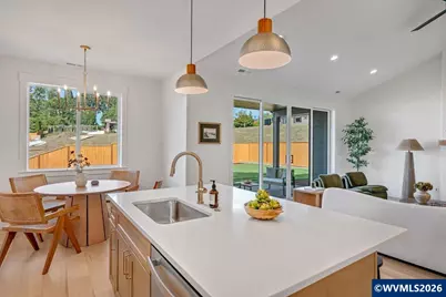 851 W Washington St, Carlton, OR 97111 - Photo 11